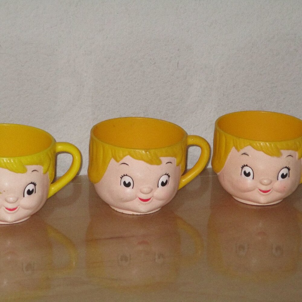 Campbell's Kid's Lot 3 Plastic Soup Mug Yellow Cup Face Dolly Dingle Vintage